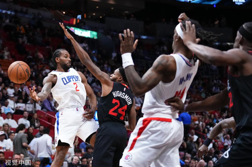 脚弓触球的 脚弓触球的